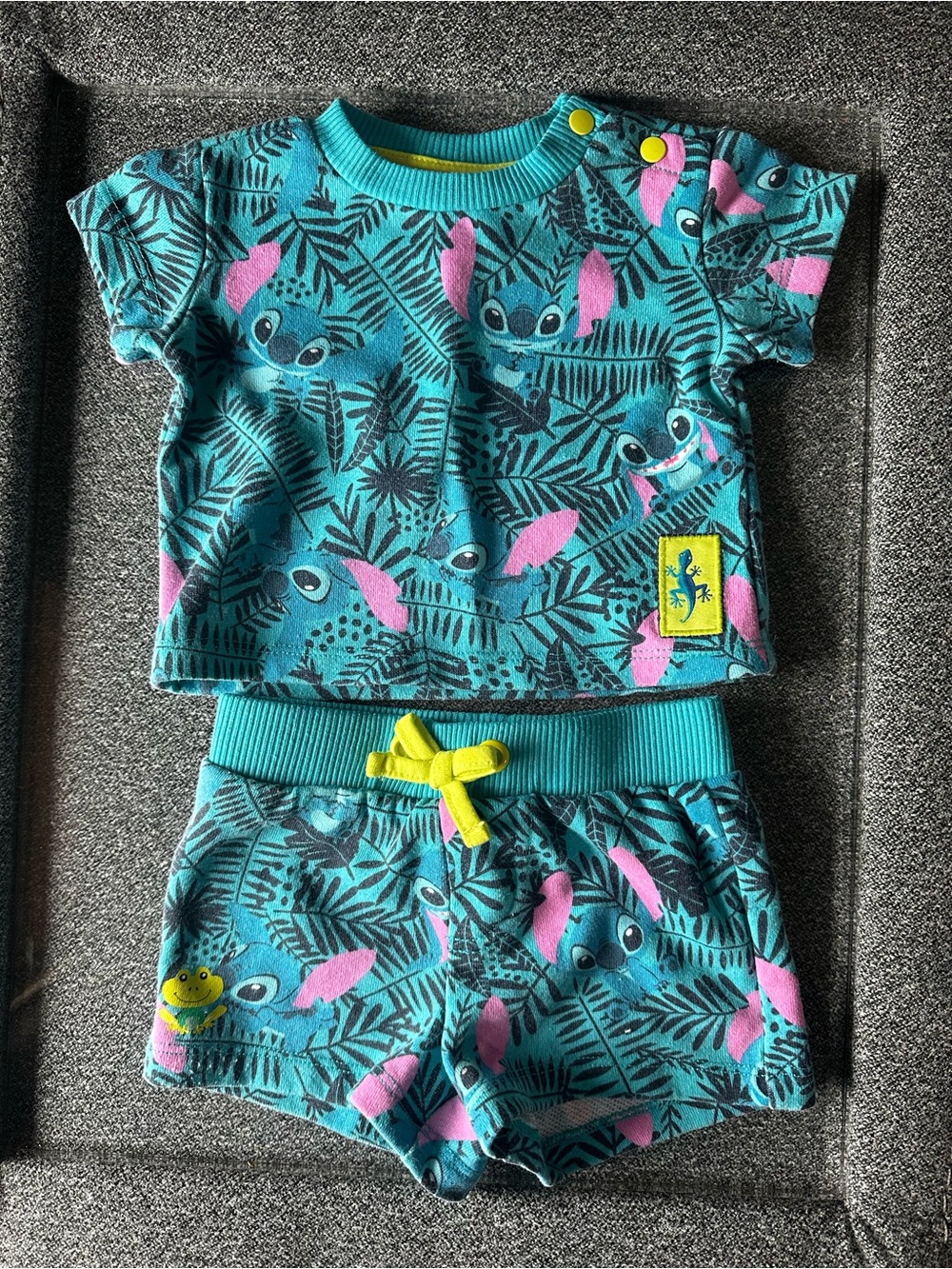 Disney Baby Stitch 2 Piece Outfit 0-3 Months Snap Buttons